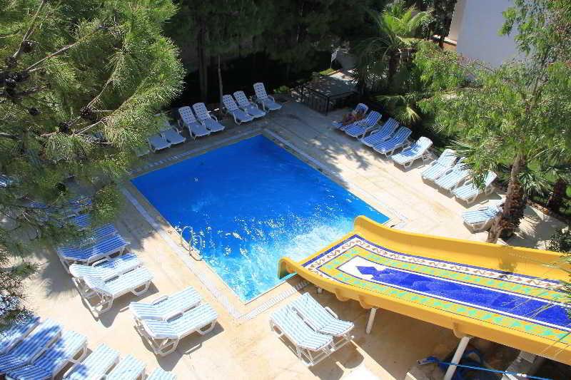 Larissa Beach Club Side Exterior foto
