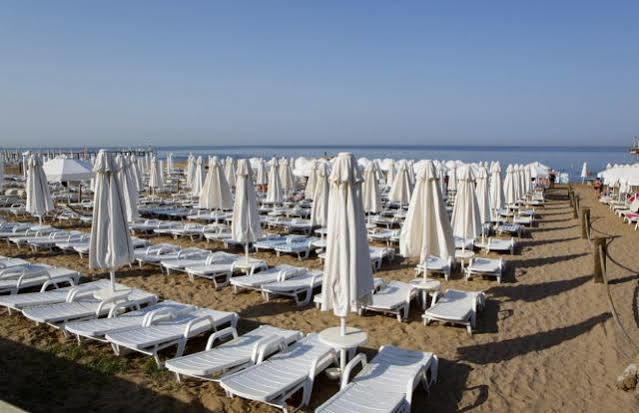 Larissa Beach Club Side Exterior foto